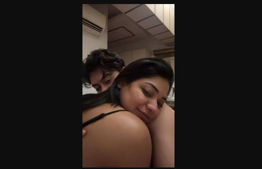 Beautiful Sexy Bengali Gf Few Pics With Old Videos – Hindi Talking Nude