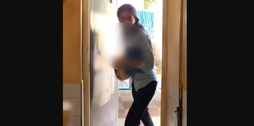 Sister Nude Captured Secretly – Indian Pussy